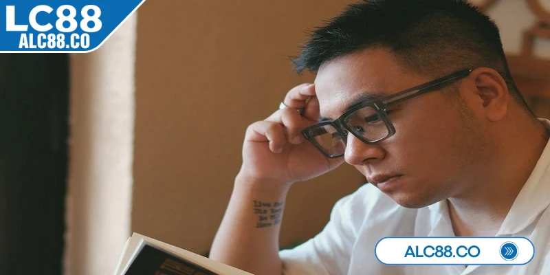 Trần Quân được vinh danh là nhà sáng lập đỉnh cao của năm